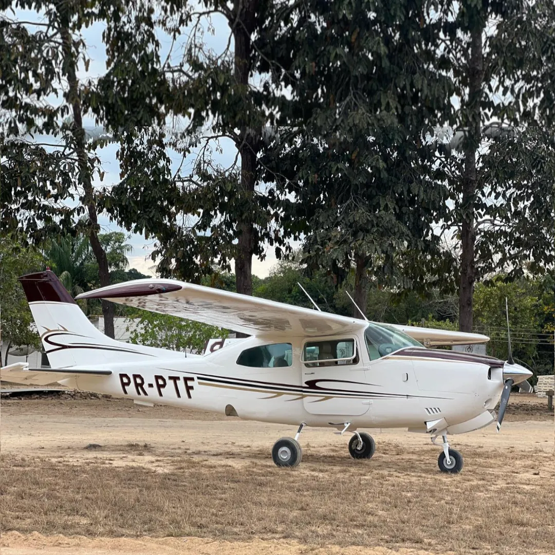 fretamento de aeronave no amazonas, eronave voo comercial